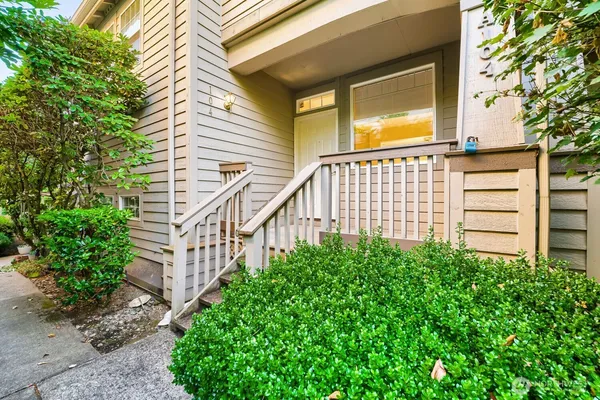 $350,000 | 9014 East Main Street, Unit A104, Bonney Lake, WA 98391