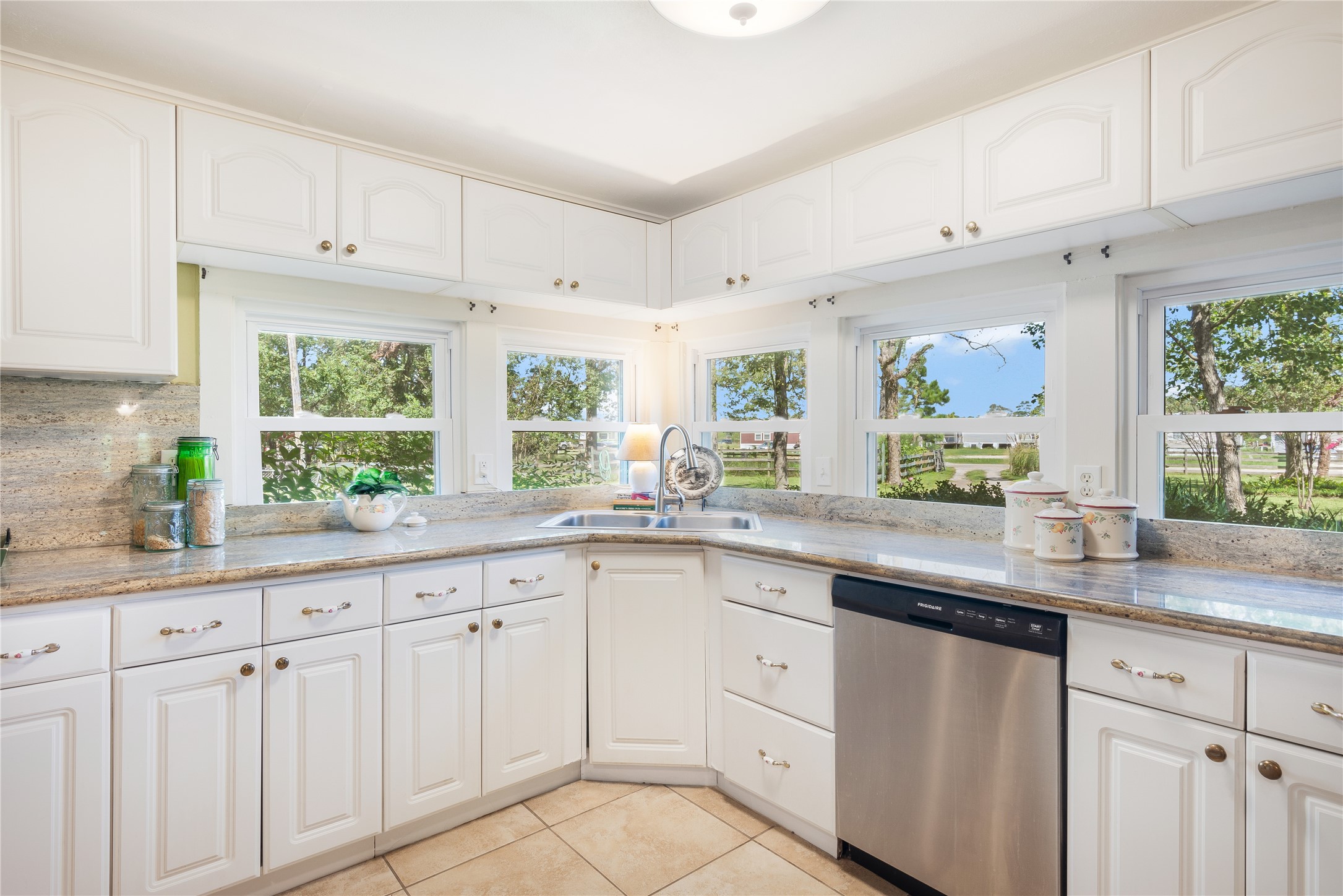 15552 Schank Road Conroe, TX 77306 - Photo 14 of 50