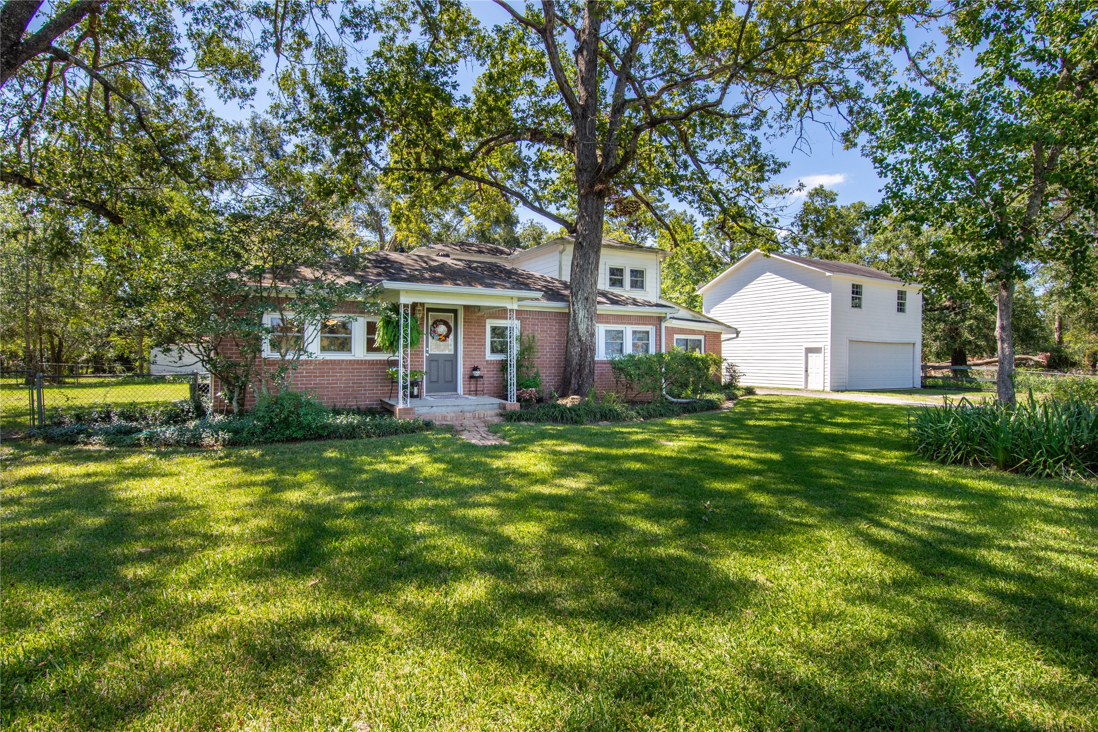 15552 Schank Road Conroe, TX 77306 - Photo 2 of 50