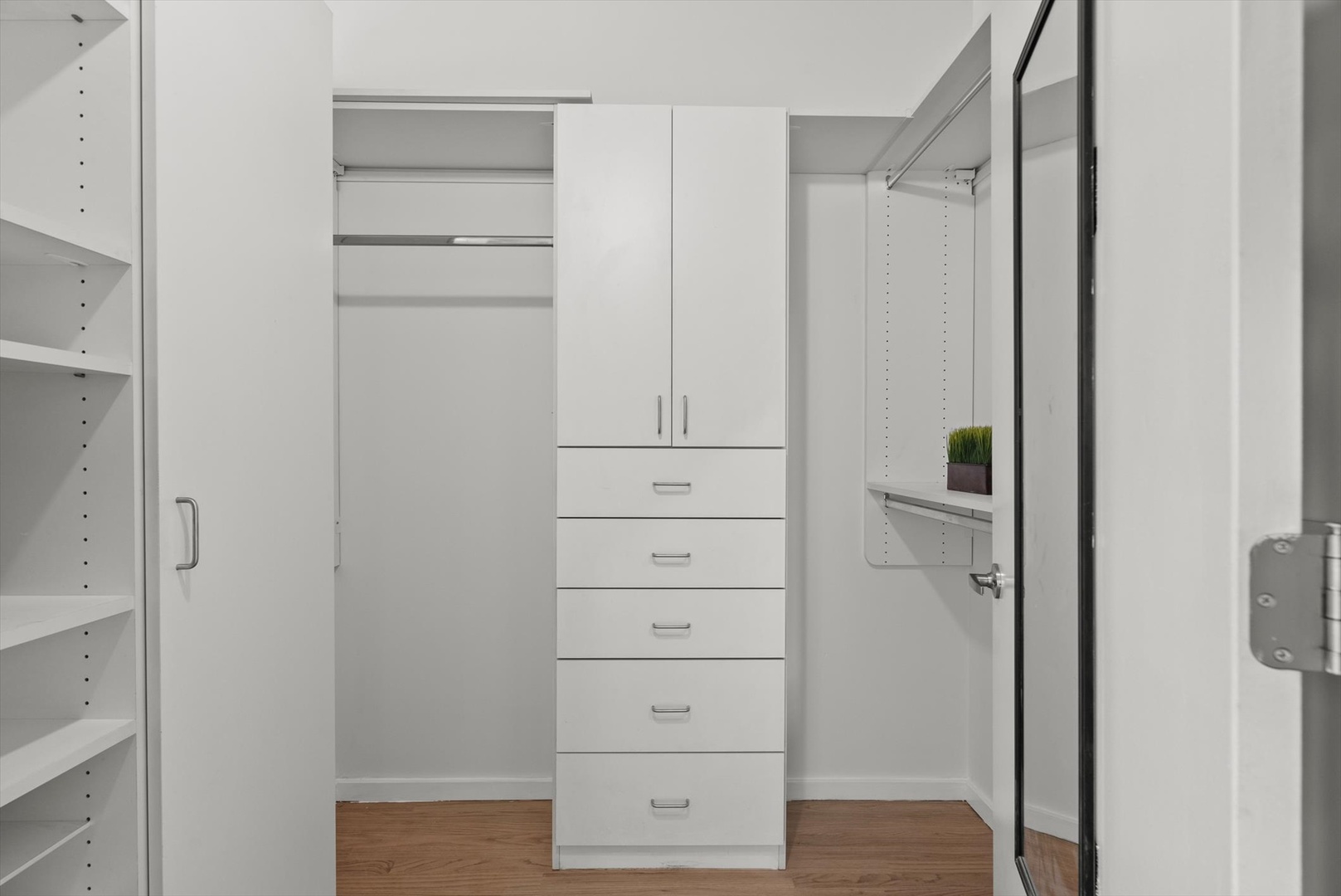 817 West Washington Boulevard, Unit 503 Chicago, IL 60607 - Photo 12 of 17