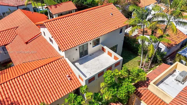 $16,000 | 519 Alhambra Circle, Coral Gables, FL 33134