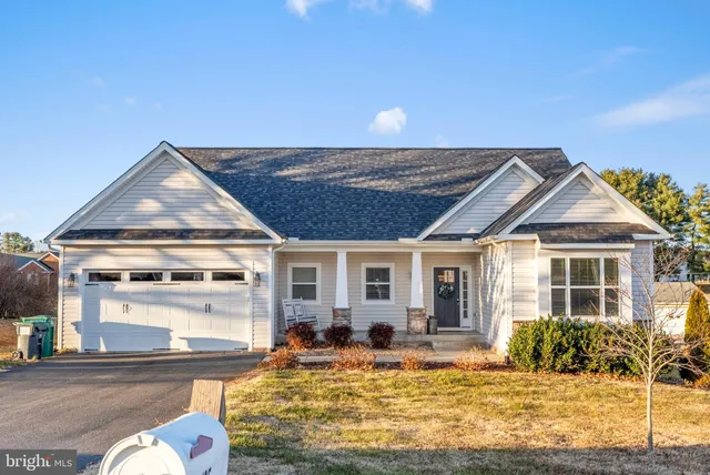 $425,000 | 135 Lafayette Avenue, Bowling Green, VA 22427