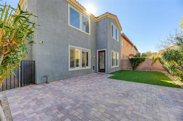 $2,750 | 104 Honors Course Drive, Las Vegas, NV 89148