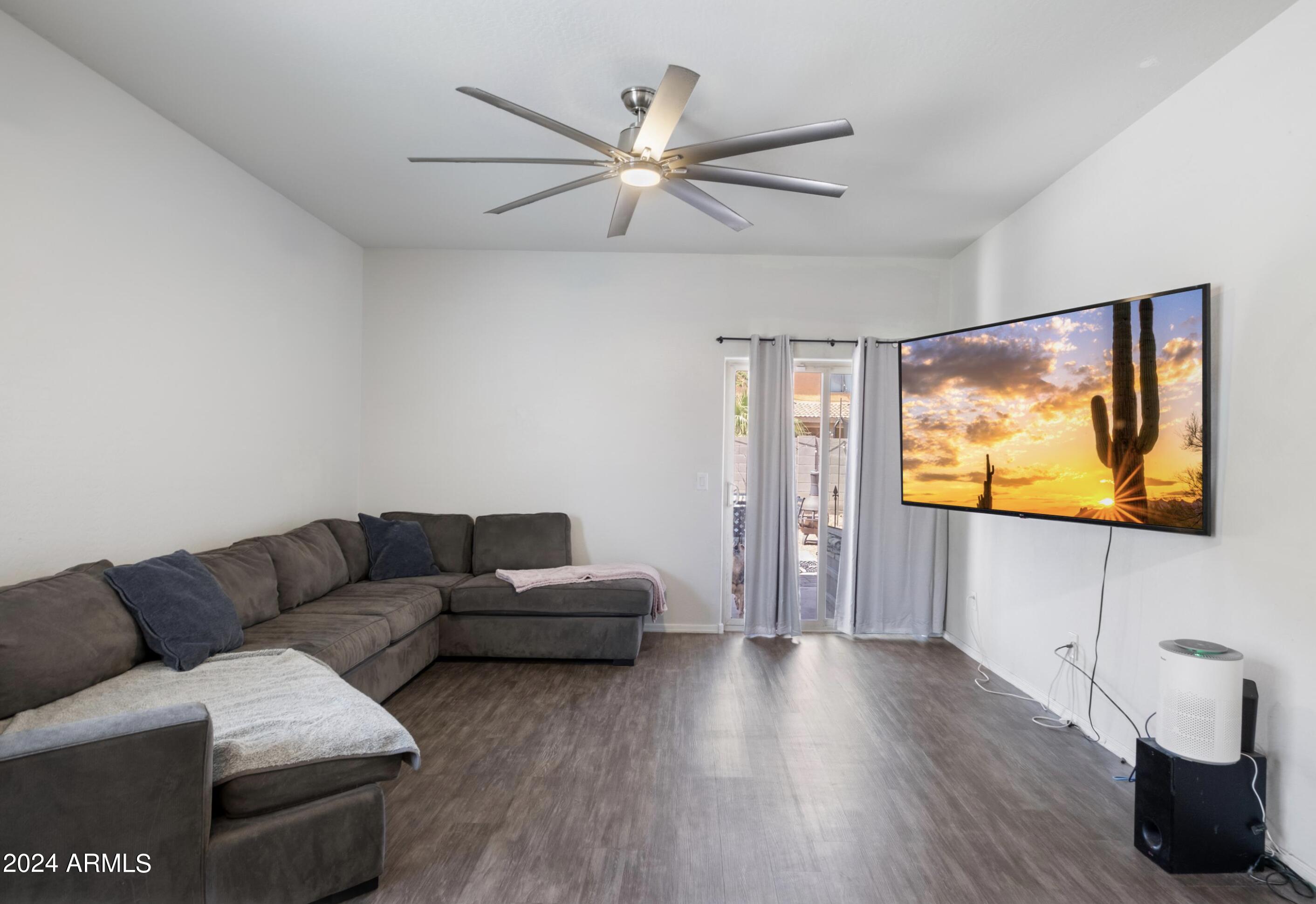 2630 West Gaby Road Phoenix, AZ 85041 - Photo 8 of 8 Living Space