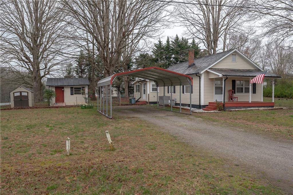 236 Bennett Road Stony Point, NC 28678 - Photo 4 of 35 Gallery Image 4