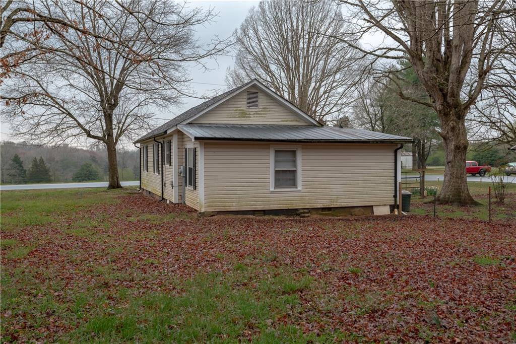 236 Bennett Road Stony Point, NC 28678 - Photo 31 of 35 Gallery Image 31