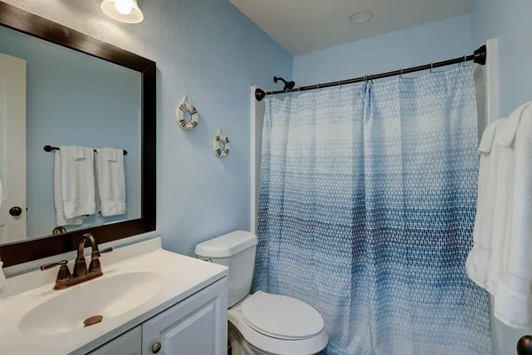 $367,500 | 371 West Misty Oak Lane, Rockport, TX 78382