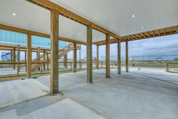 $367,500 | 371 West Misty Oak Lane, Rockport, TX 78382