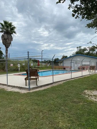 $367,500 | 371 West Misty Oak Lane, Rockport, TX 78382