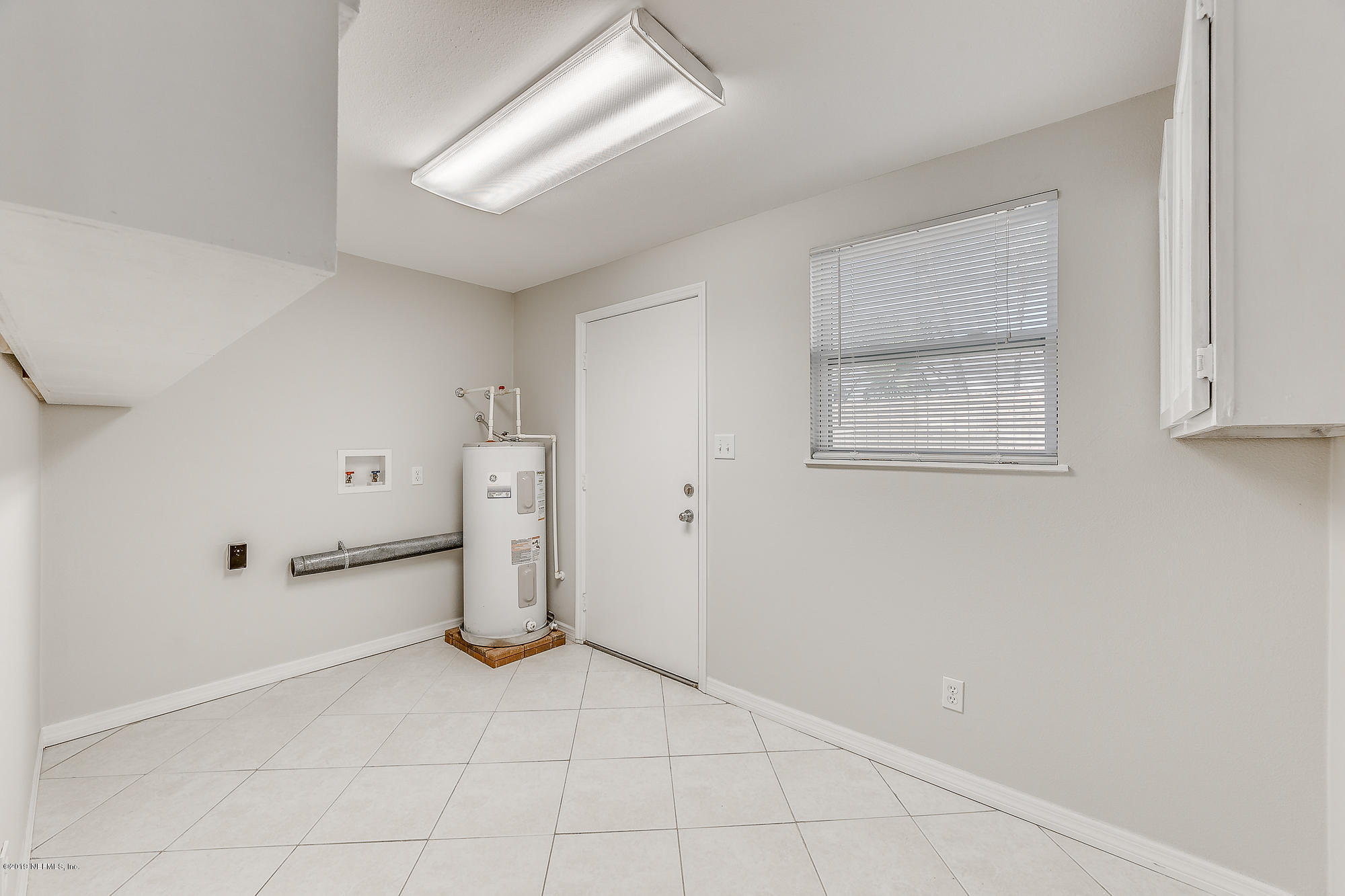 1029 Penman Road Jacksonville Beach, FL 32250 - Photo 38 of 44 Laundry Room