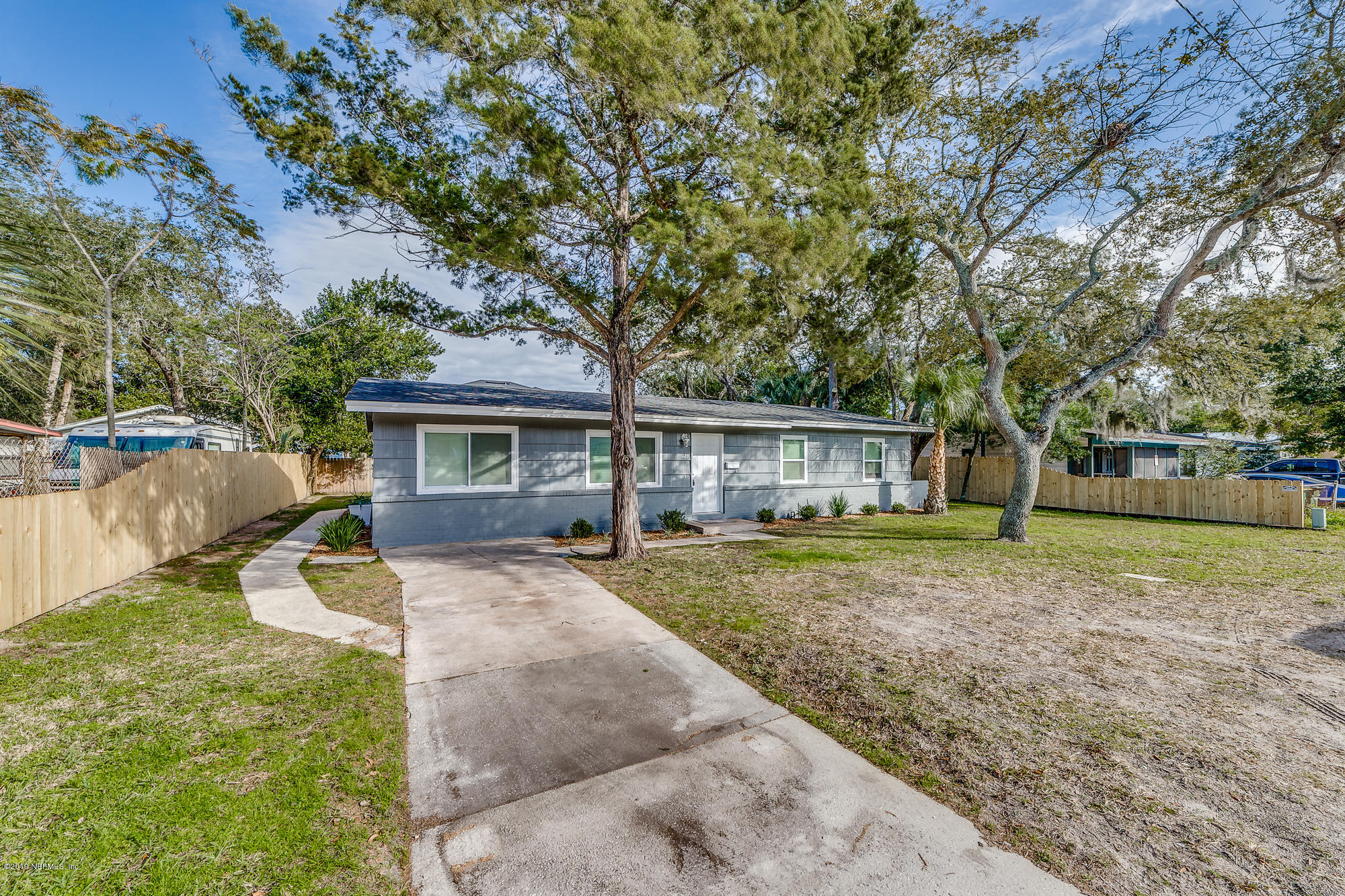 1029 Penman Road Jacksonville Beach, FL 32250 - Photo 4 of 44 Front