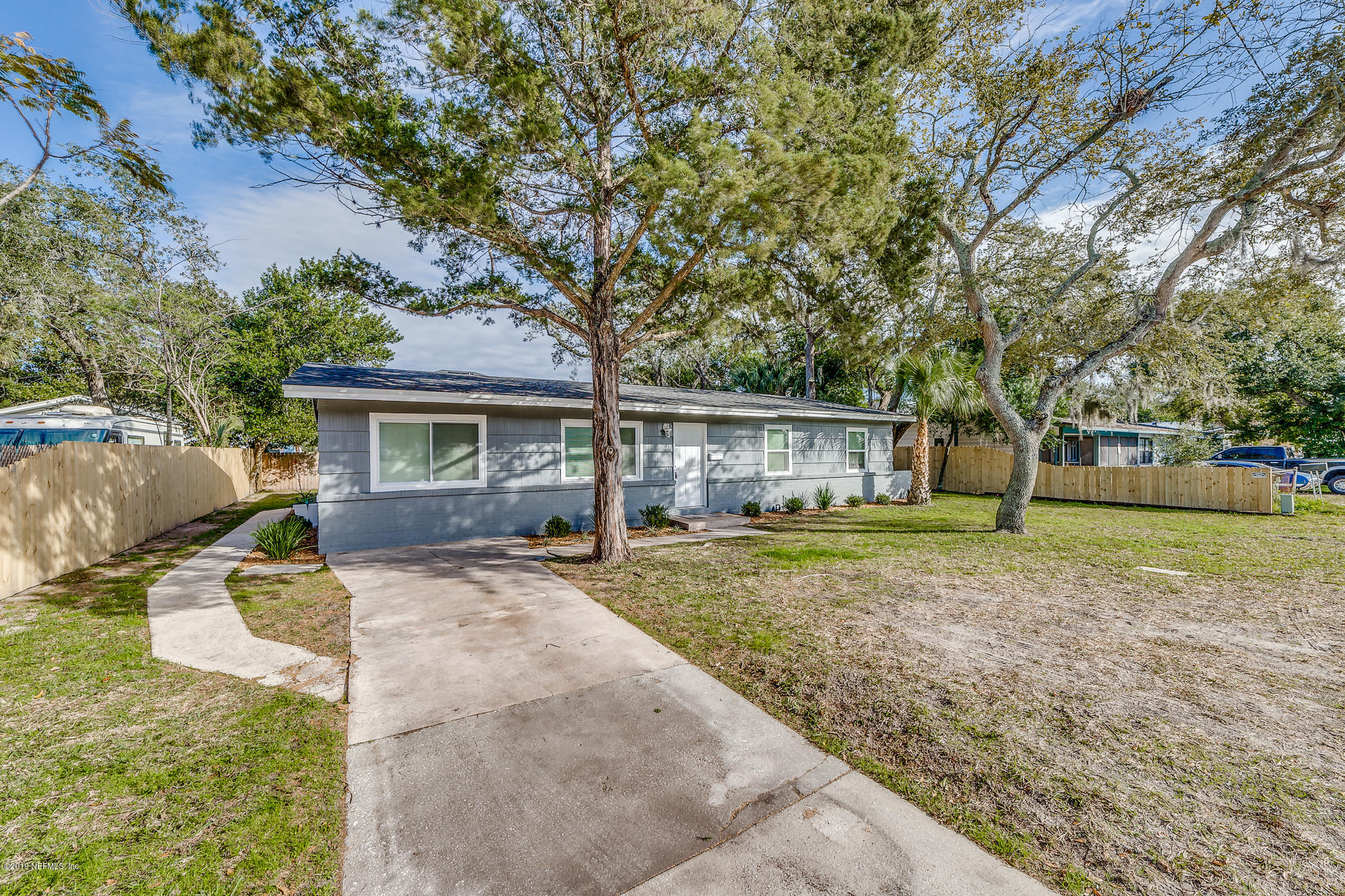 1029 Penman Road Jacksonville Beach, FL 32250 - Photo 5 of 44 Front