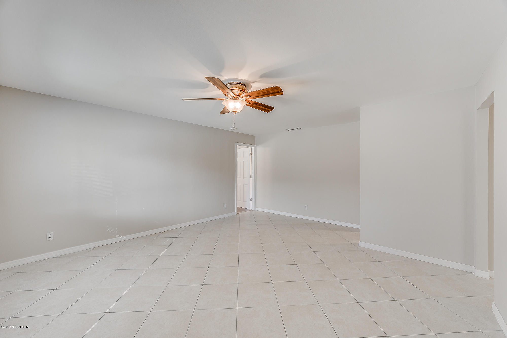 1029 Penman Road Jacksonville Beach, FL 32250 - Photo 10 of 44 Family Room