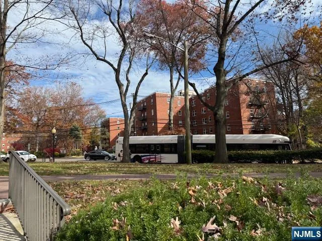 $1,500 | 401 Park Avenue, Unit 4D | Midtown East