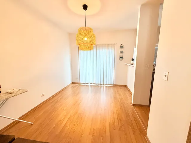 $245,000 | 1126 Village Center Parkway, Unit 6, Aurora, IL 60506