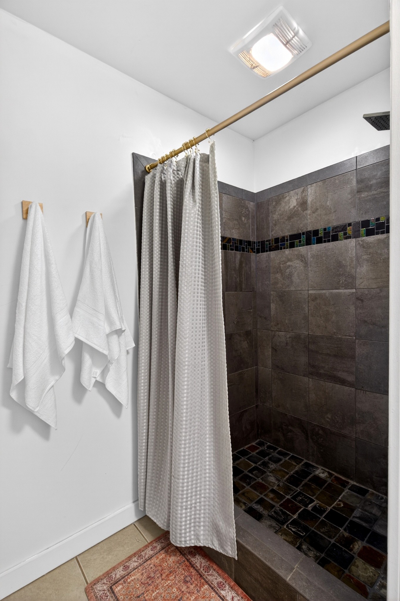 186 Baxter Road Murfreesboro, TN 37130 - Photo 23 of 39 a bathroom with a shower