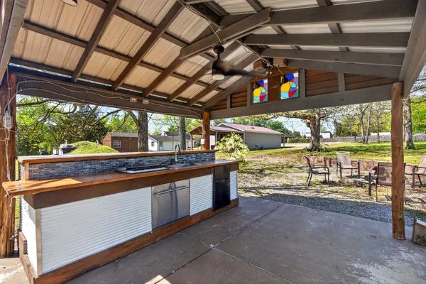 a view of a garage