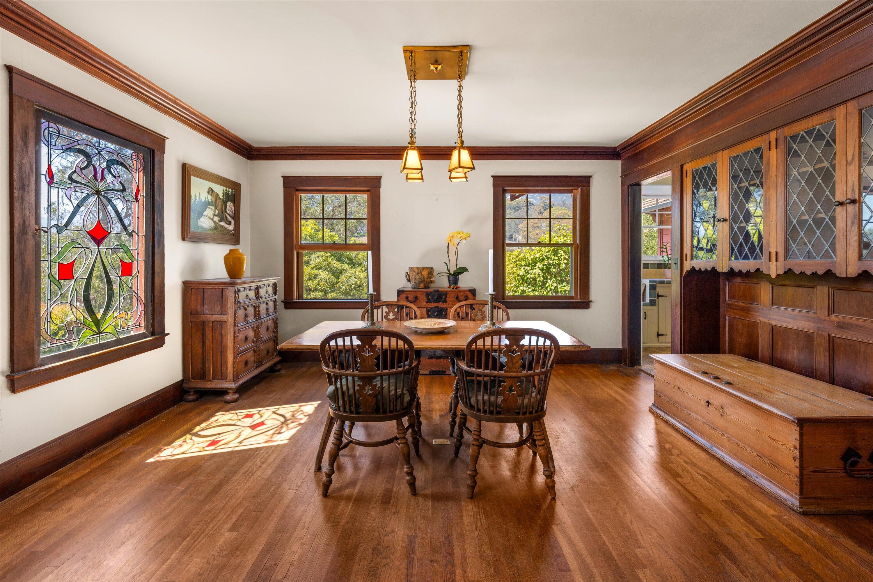 1060 Tremonto Road Santa Barbara, CA 93103 - Photo 10 of 49 Dining