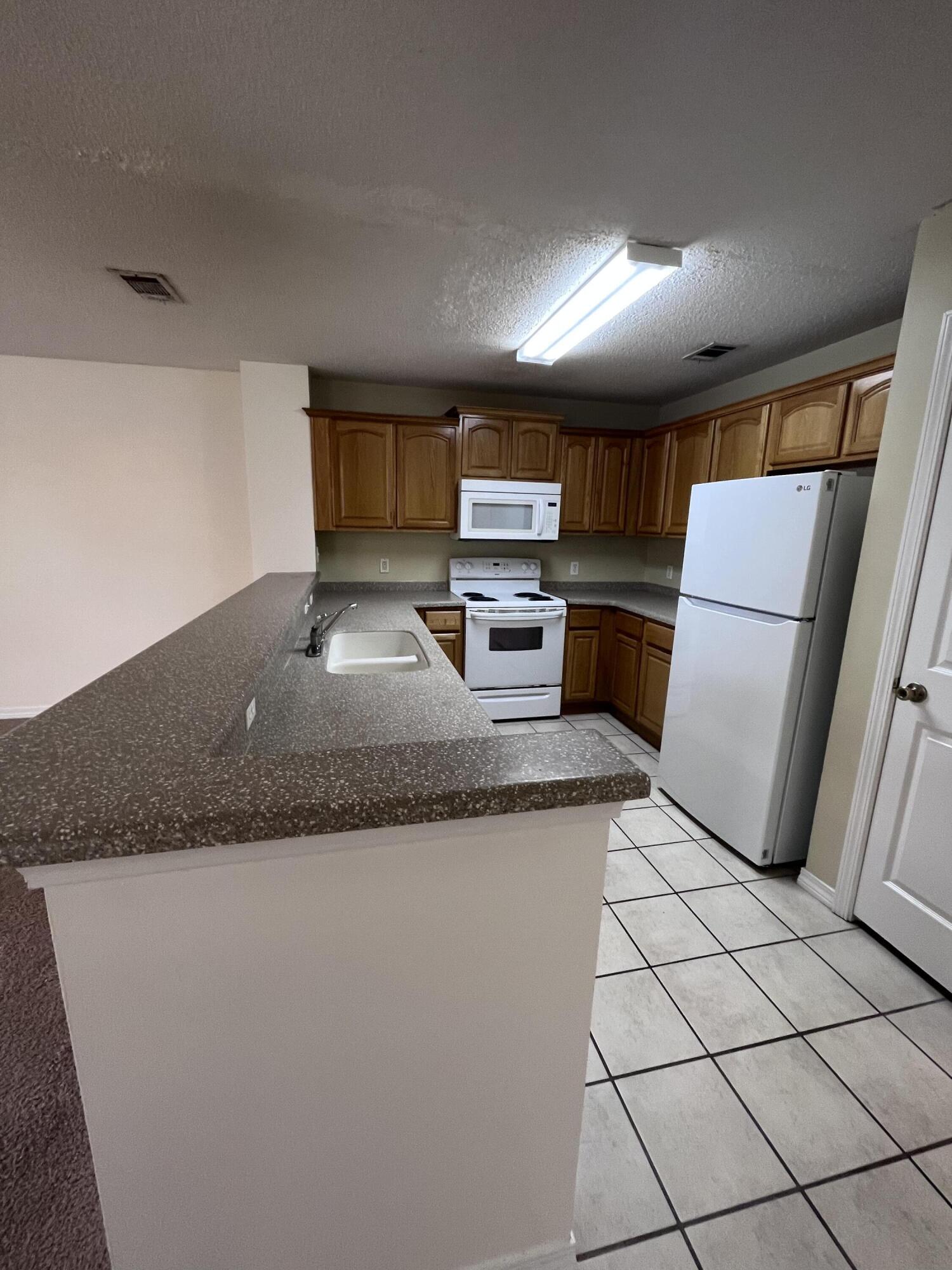 211 Johnson Court Crestview, FL 32536 - Photo 1 of 16 46DE7D23-AA08-4934-9C33-862943EFF86B