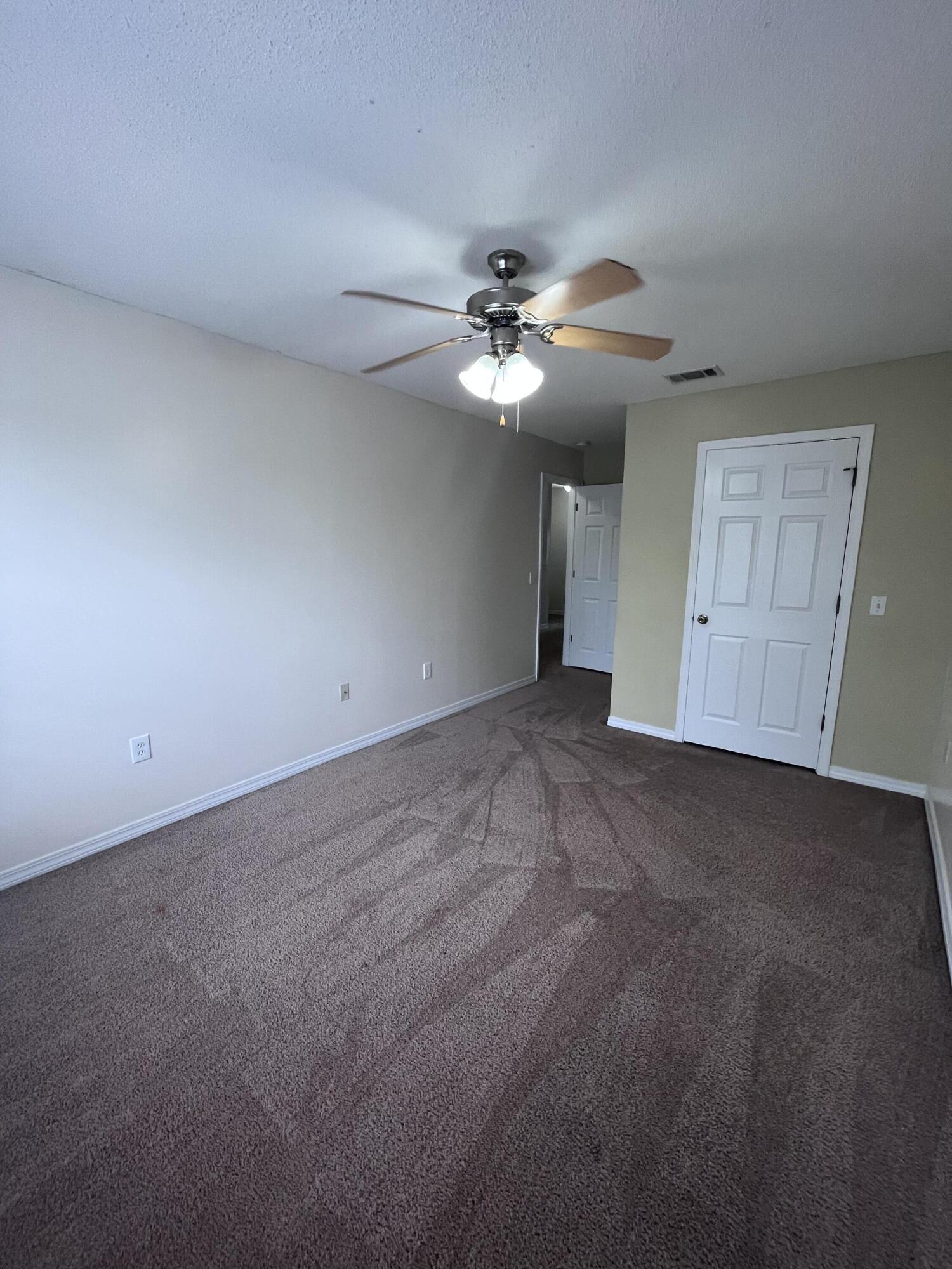 211 Johnson Court Crestview, FL 32536 - Photo 12 of 16 34053FB3-4F4F-4F18-A124-662E309877C3
