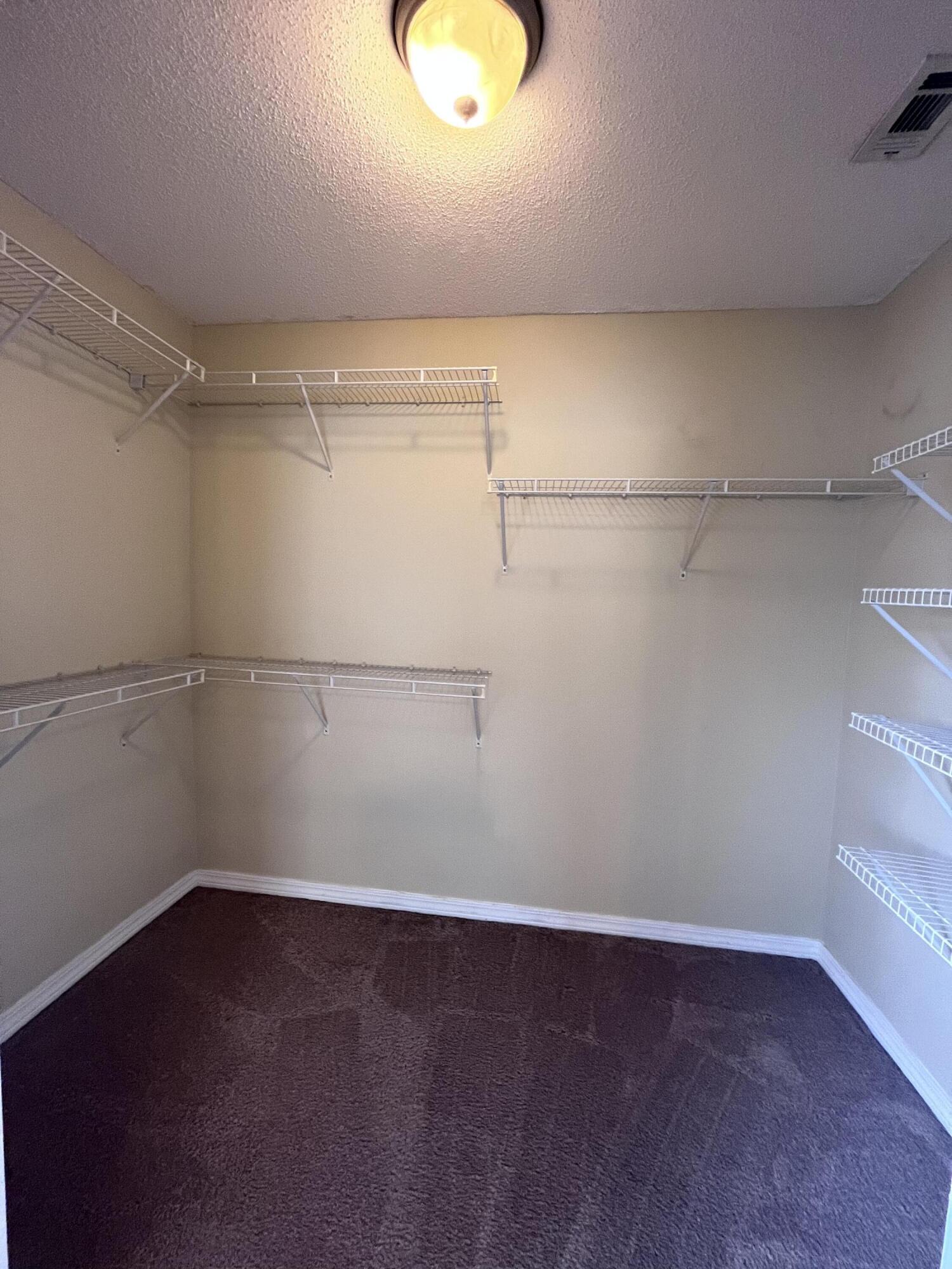 211 Johnson Court Crestview, FL 32536 - Photo 8 of 16 14CA1F3A-9864-4F00-B8B3-1DA188224BC8
