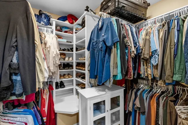 $435,000 | 425 Woodland Park Drive, Biloxi, MS 39531