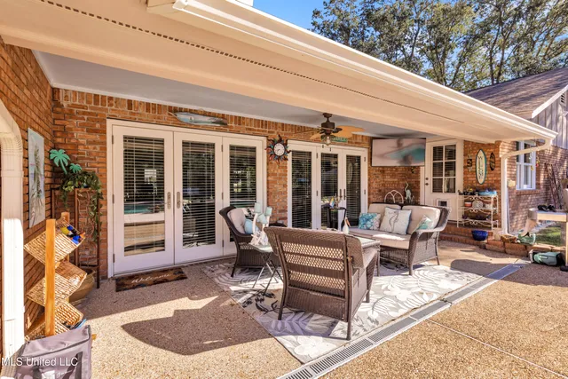 $435,000 | 425 Woodland Park Drive, Biloxi, MS 39531