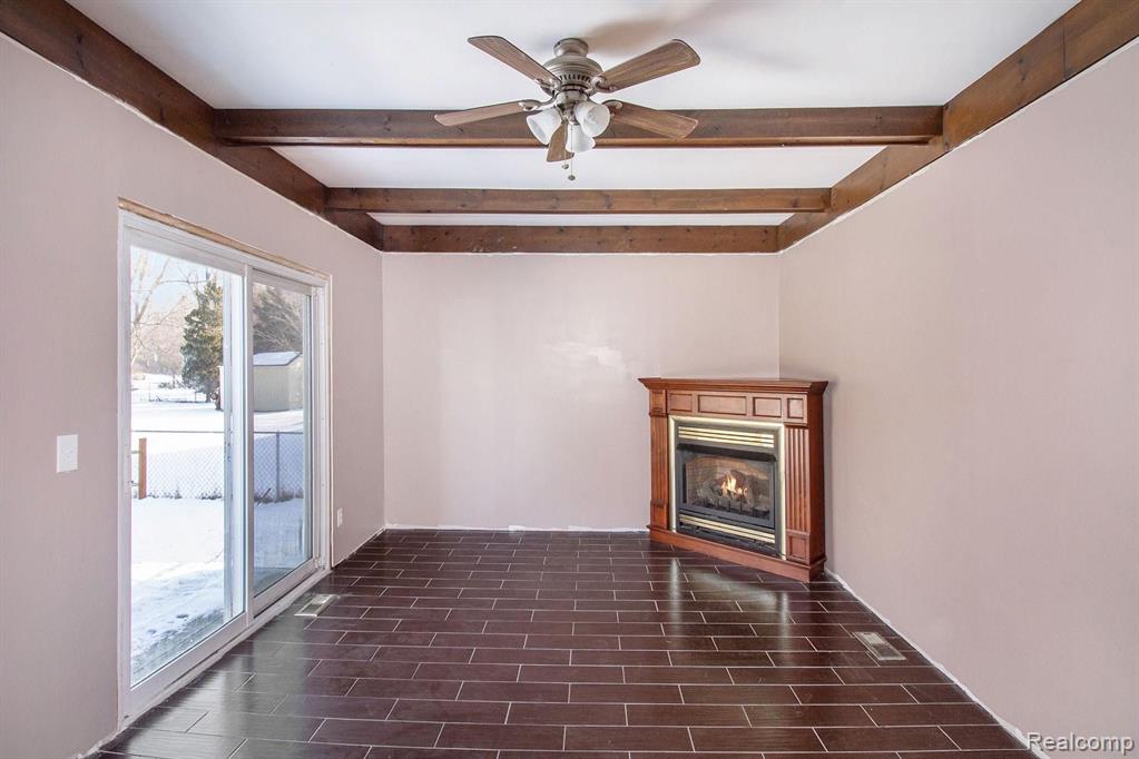 5193 East Carpenter Road Flint, MI 48506 - Photo 10 of 19