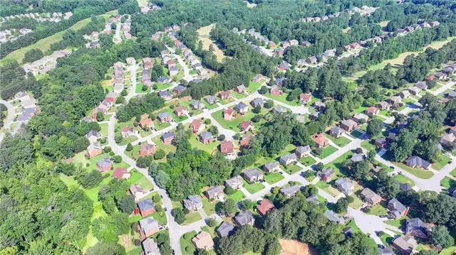 $425,000 | 860 Southland Pass, Stone Mountain, GA 30087