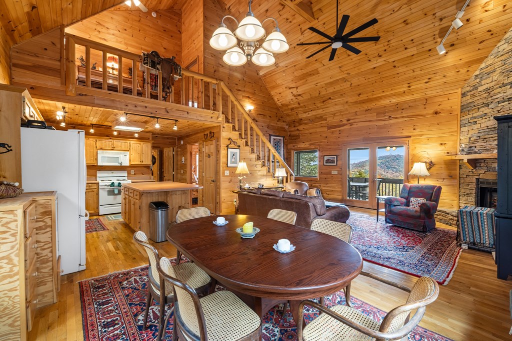 254 Aries Lane Blue Ridge, GA 30513 - Photo 7 of 43 a outdoor living space with furniture