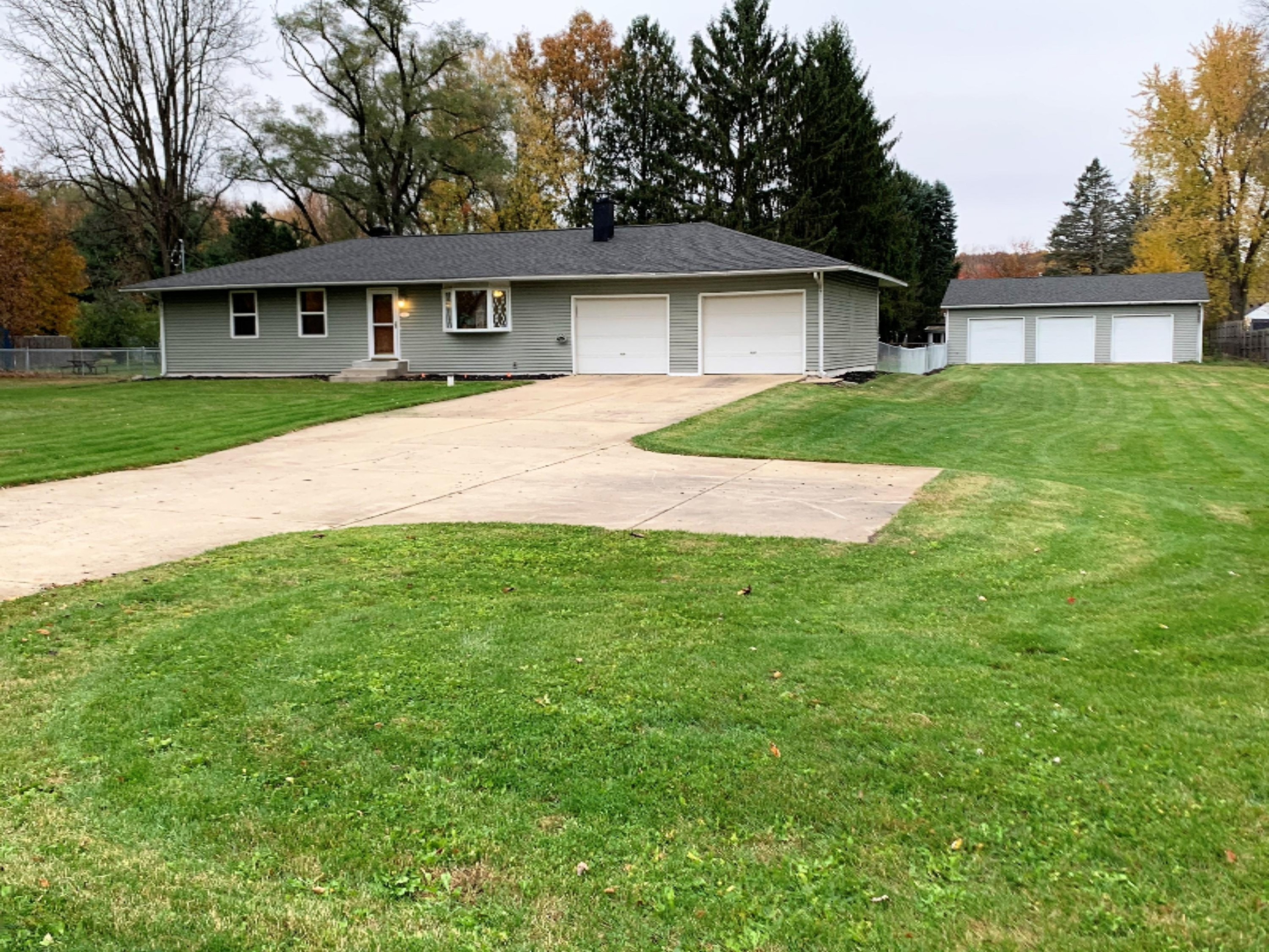 8121 Swift Road Battle Creek, MI 49017 - Photo 2 of 18 IMG-4074