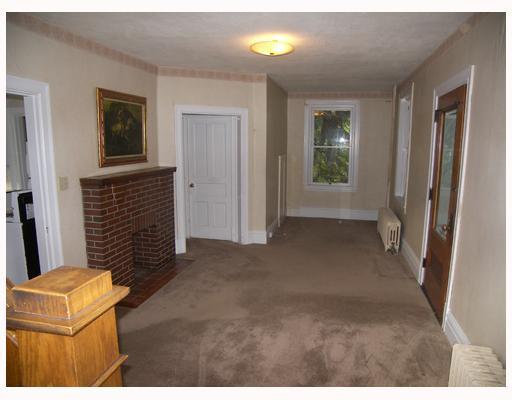 473 Saxman Road Latrobe, PA 15650 - Photo 4 of 8 Living Room.