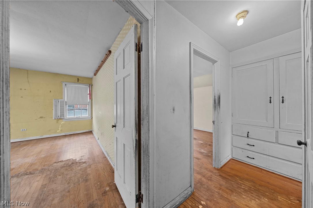 19264 North Sagamore Road Cleveland, OH 44126 - Photo 28 of 47