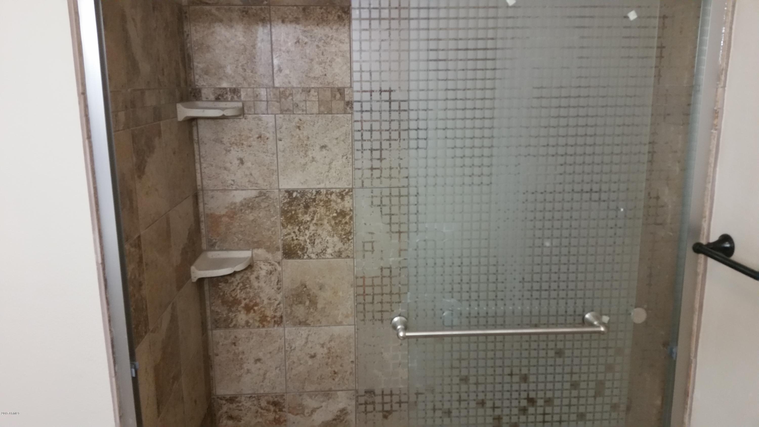 143 West Piedmont Road Phoenix, AZ 85041 - Photo 19 of 30 Bathroom 3b