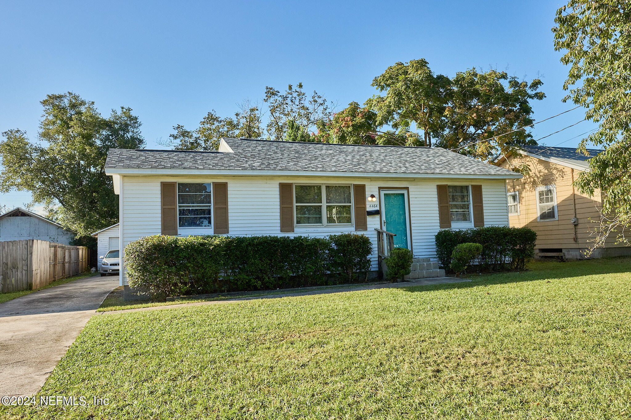 4464 Manchester Road Jacksonville, FL 32210 - Photo 1 of 27 Front