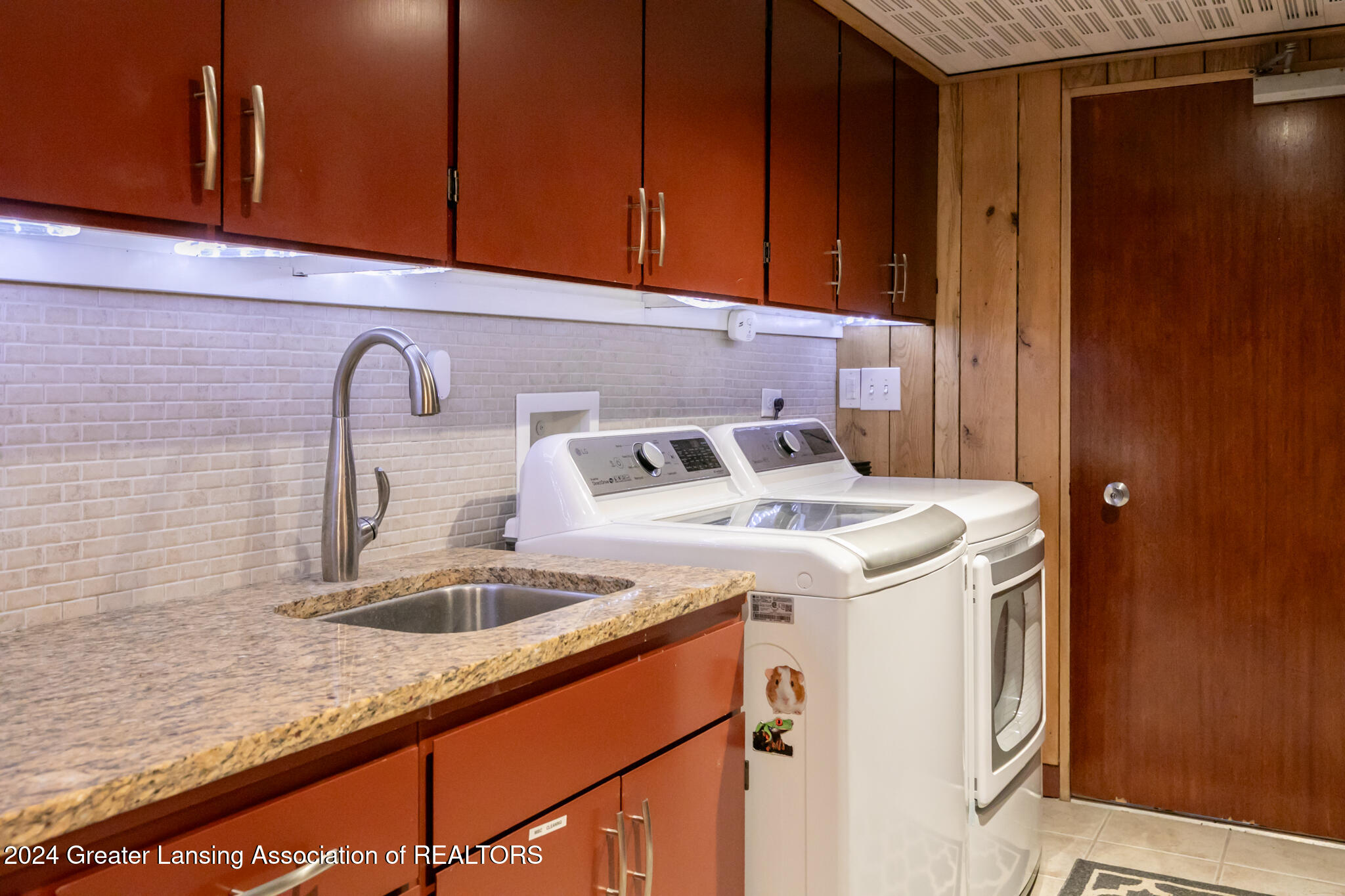 4045 Van Atta Road Okemos, MI 48864 - Photo 29 of 41 4045VanAtta34