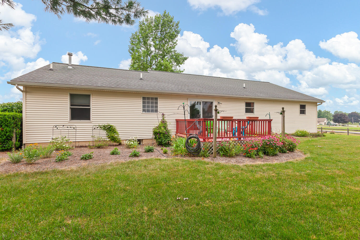 225 Joy Road Adrian, MI 49221 - Photo 22 of 27 225 Joy Rd - 1010