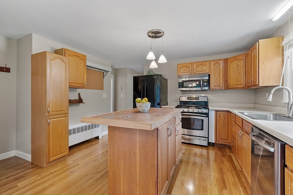 116 Worcester Road Sterling, MA 01564 - Photo 2 of 34 Gallery Image 2