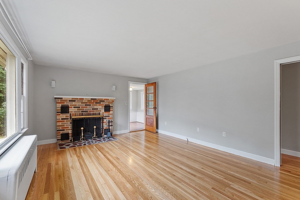 116 Worcester Road Sterling, MA 01564 - Photo 6 of 34 Gallery Image 6