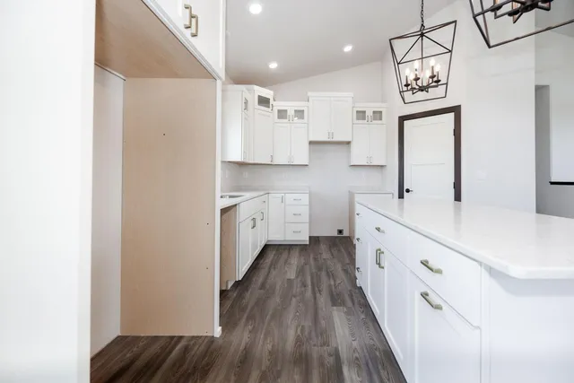 $613,000 | 656 Lake Forest Circle, Detroit Lakes, MN 56501