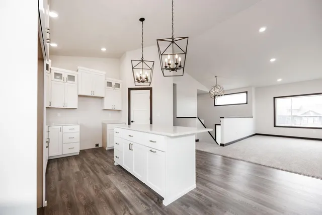 $613,000 | 656 Lake Forest Circle, Detroit Lakes, MN 56501