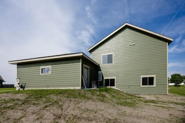 $613,000 | 656 Lake Forest Circle, Detroit Lakes, MN 56501