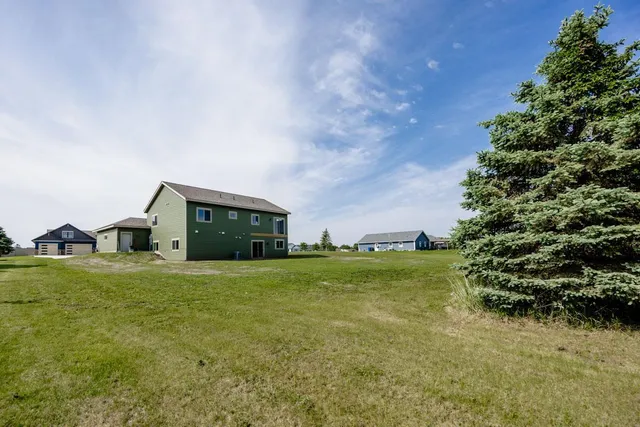 $613,000 | 656 Lake Forest Circle, Detroit Lakes, MN 56501