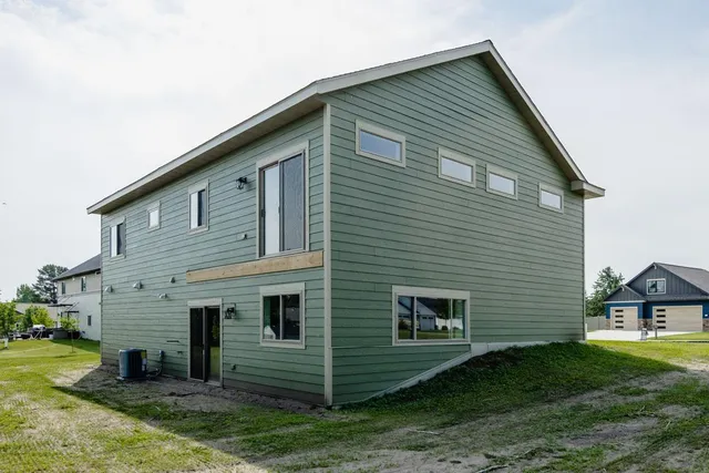 $613,000 | 656 Lake Forest Circle, Detroit Lakes, MN 56501