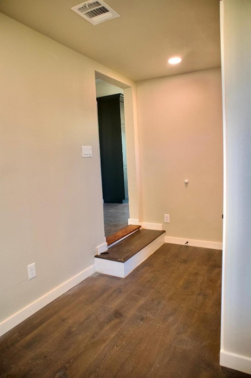 428 Van Molan Street Houston, TX 77022 - Photo 20 of 20 an empty room with an entryway