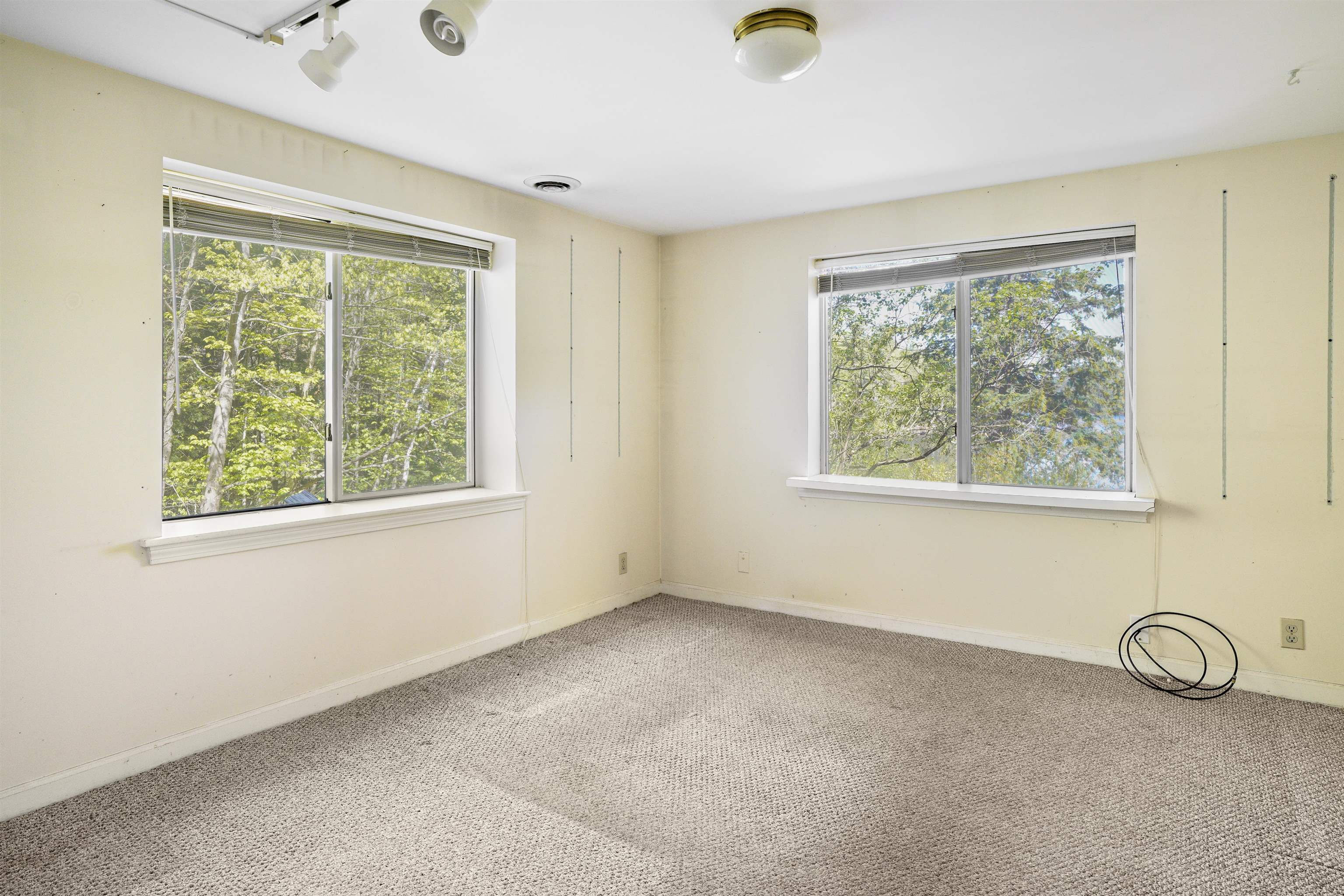189 East Washington Road Hillsborough, NH 03244 - Photo 33 of 55