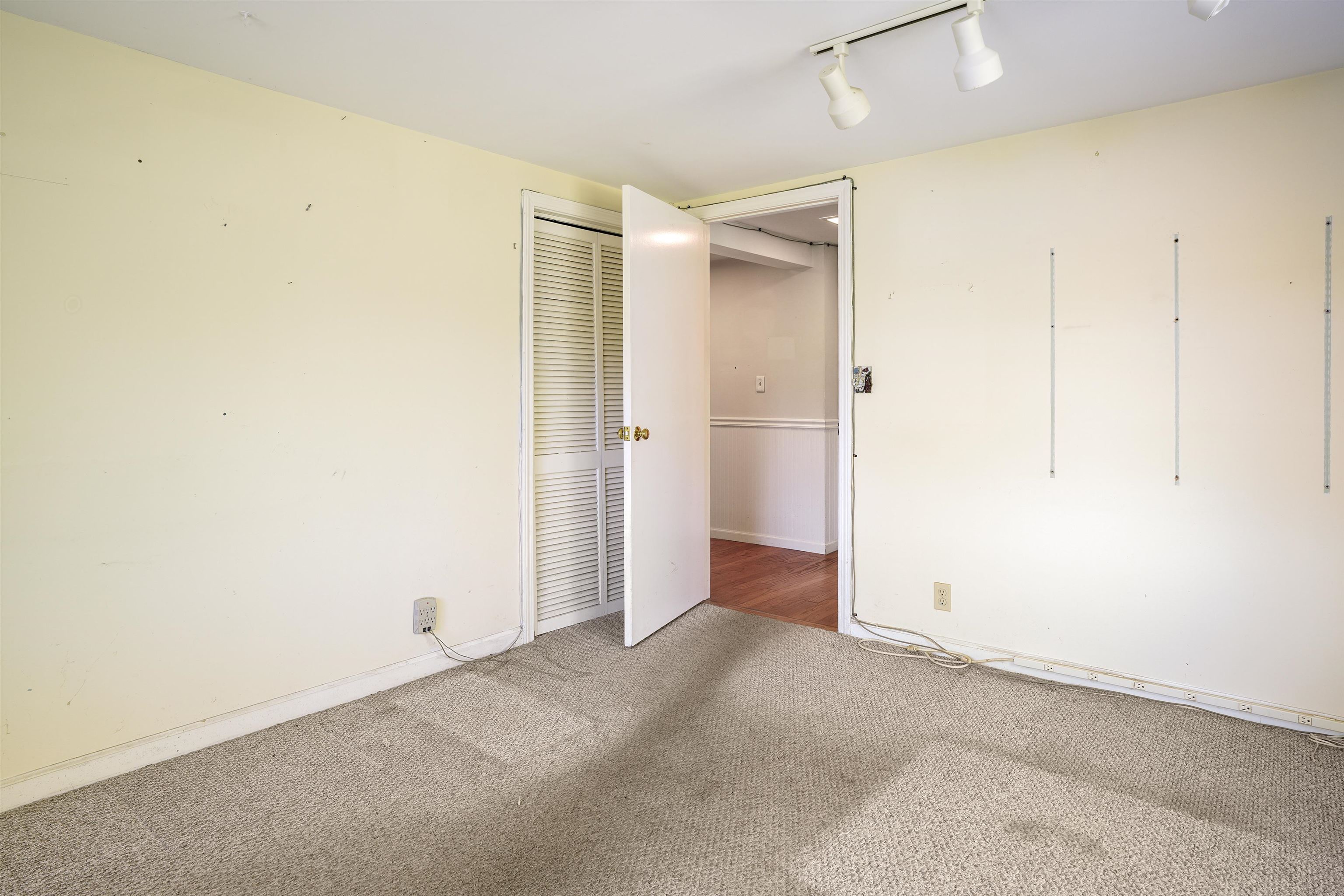 189 East Washington Road Hillsborough, NH 03244 - Photo 36 of 55