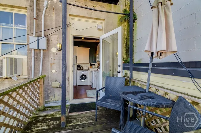 $2,250,000 | 28 East Taylor Street, Savannah, GA 31401