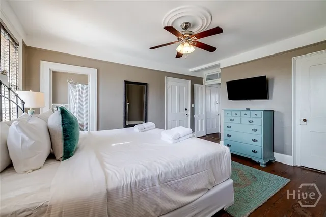 $2,250,000 | 28 East Taylor Street, Savannah, GA 31401