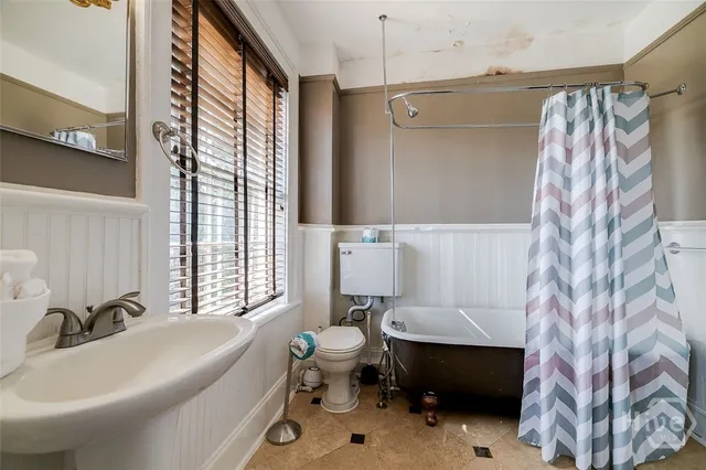 $2,250,000 | 28 East Taylor Street, Savannah, GA 31401